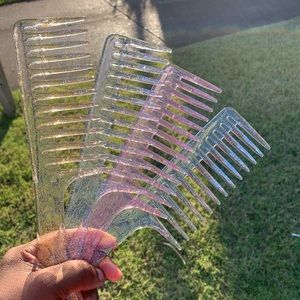 Glitter combs